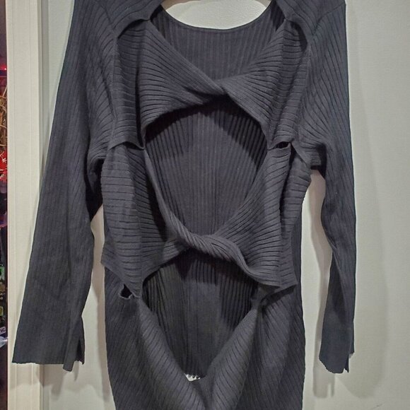 Future Collective Plus Size Black Long-Sleeved Ribbed Top Back Cut-outs Sz 4X - Picture 11 of 16